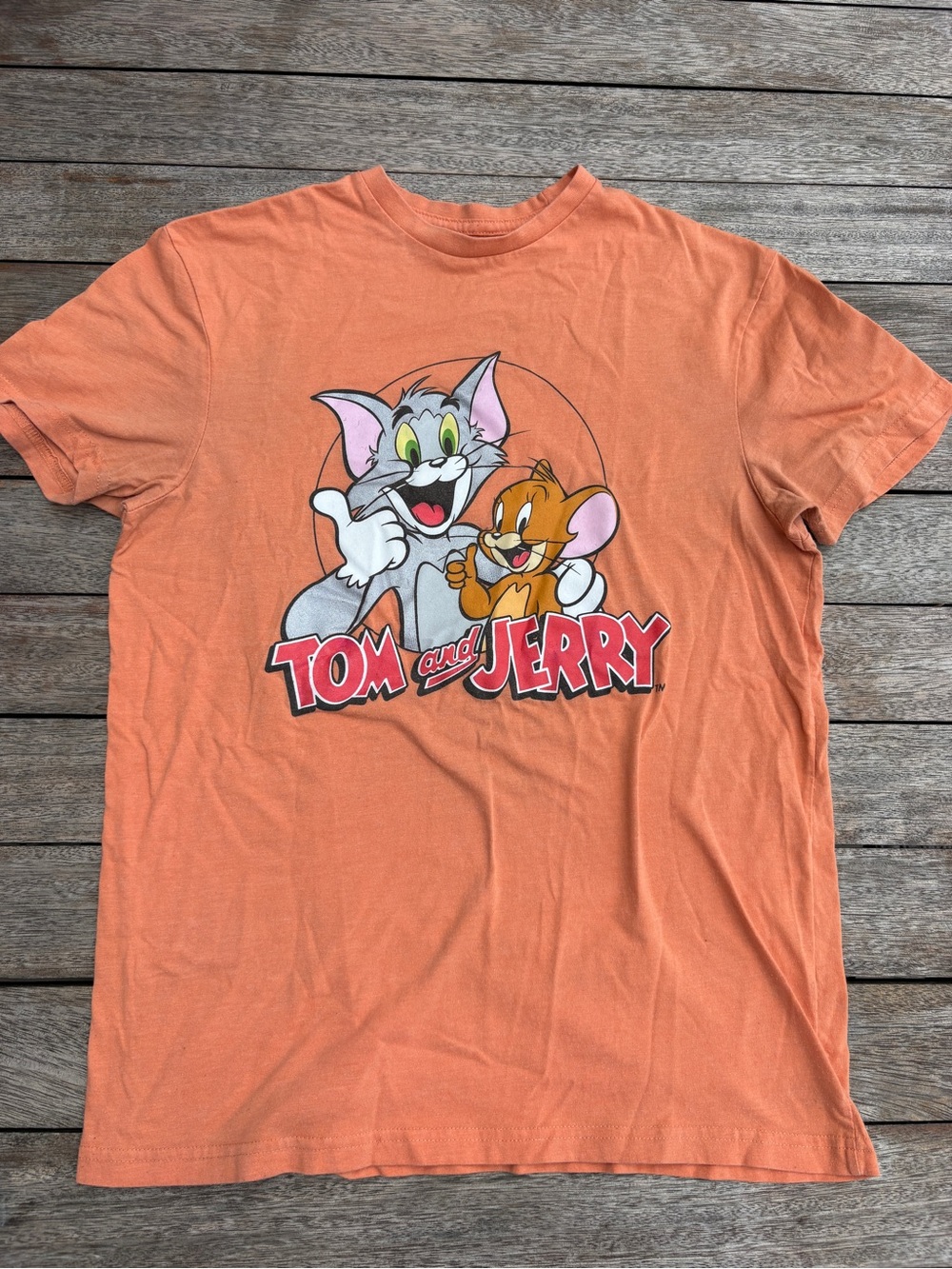 Tom & Jerry shirt men's  Size Small Orange short sleeve Tom And Jerry cat Mouse